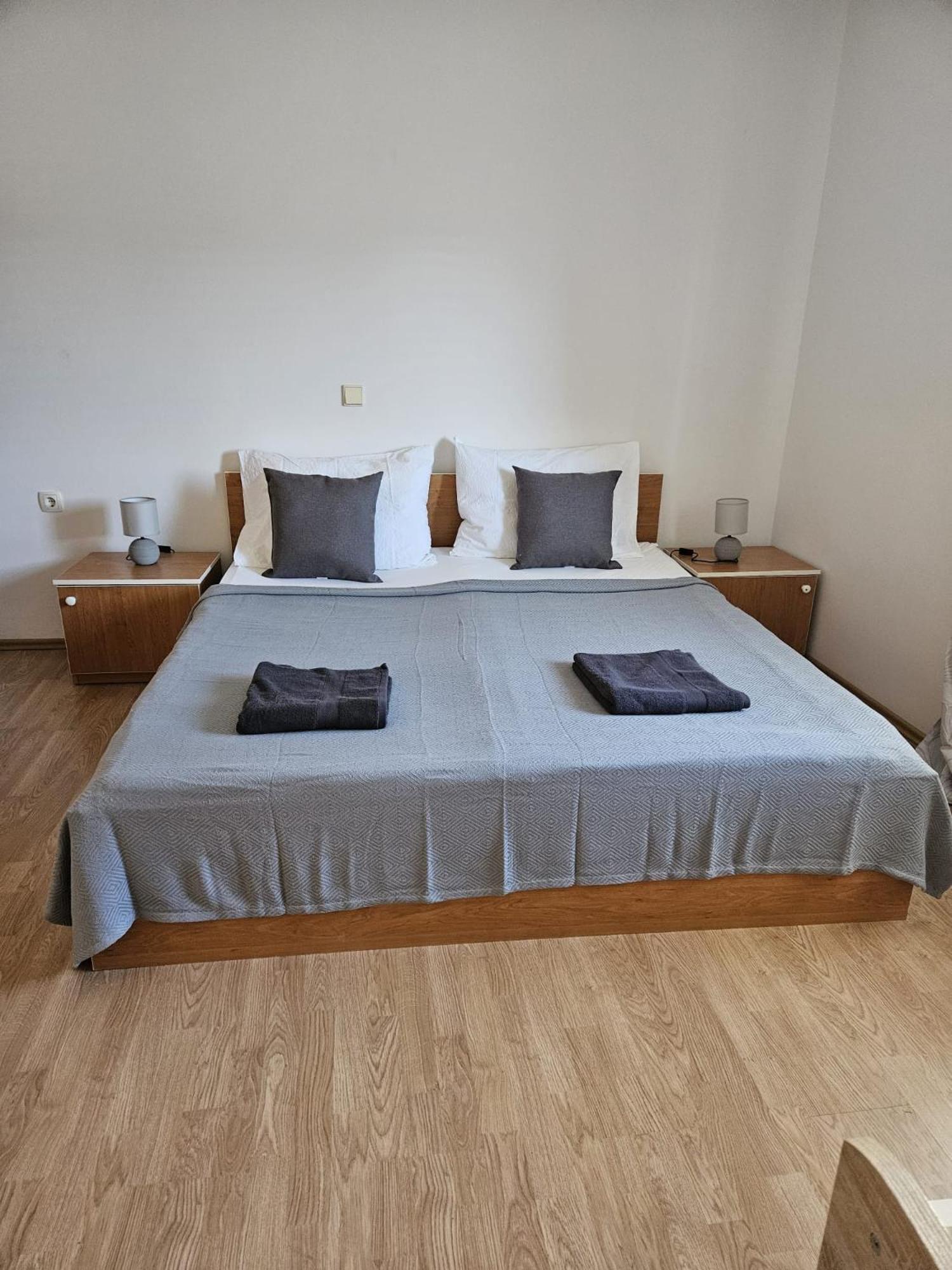 Pljesa Apartments Supetarska Draga Pokoj fotografie